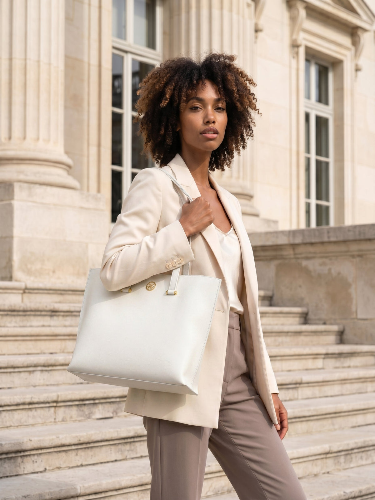 JUJU COUTURE Gala Shoulder Handbag in white genuine leather – view 2